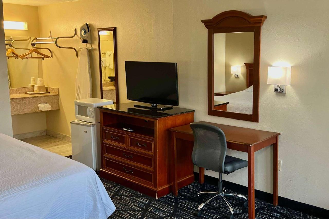 Baymont By Wyndham Troy Hotel Luaran gambar