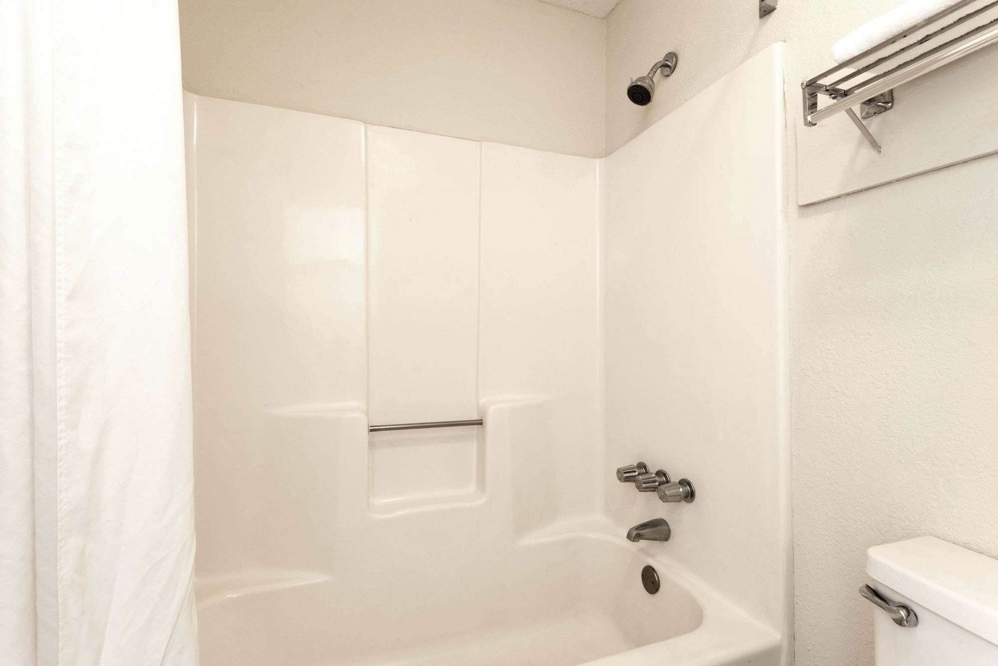 Baymont By Wyndham Troy Hotel Luaran gambar